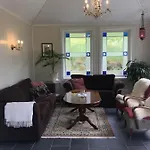 Eide Gardshotell Гостевой дом *