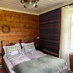 Гостевой дом Eide Gardshotell Скьолден