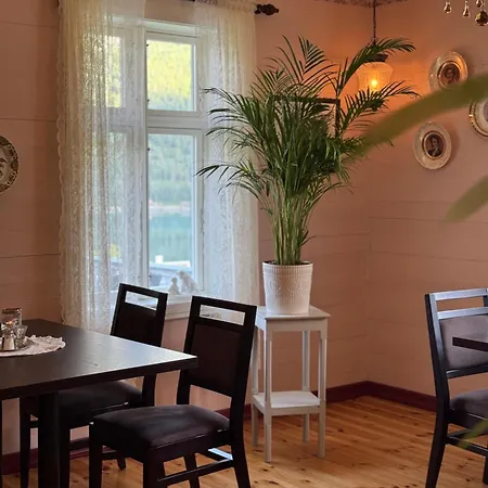 Eide Gardshotell * Skjolden